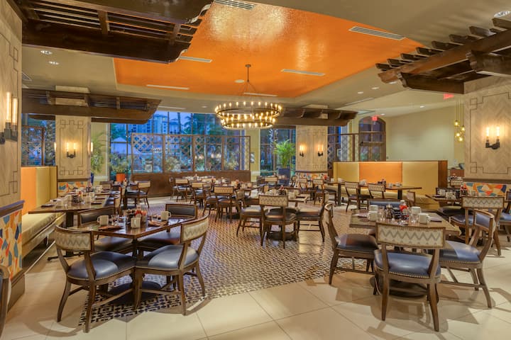 Wyndham Grand Orlando Resort Bonnet Creek restaurant in Orlando, Florida